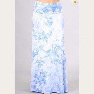 New! Plus Size Light Blue White Multi Maxi Skirt